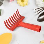 small-yard-leaf-rake-lightweight-9-tines-garden-rake-ergonomic-rake-for-lawn-1