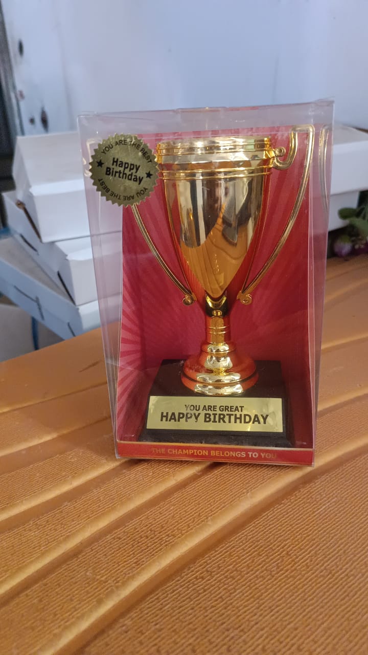 14407_plastic_golden_birthday_trophy