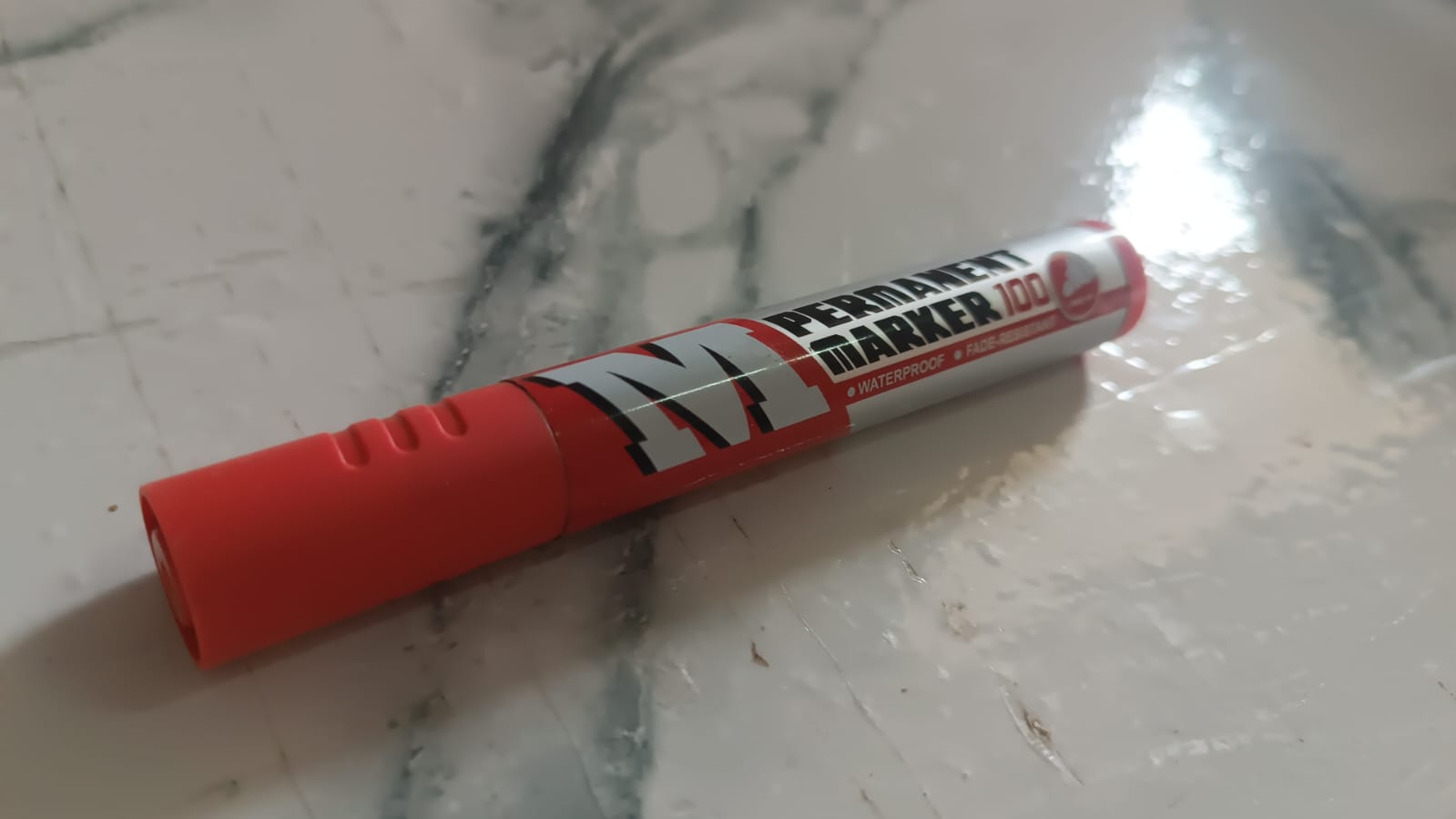 marker-red-ink-bold-tip-quick-dry-alcohol-based-marker-1-pc
