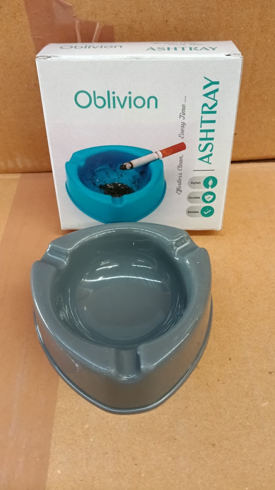 oblivion-durable-plastic-ashtray-with-wide-bowl-and-triple-cigarette-holder-slots1-pc