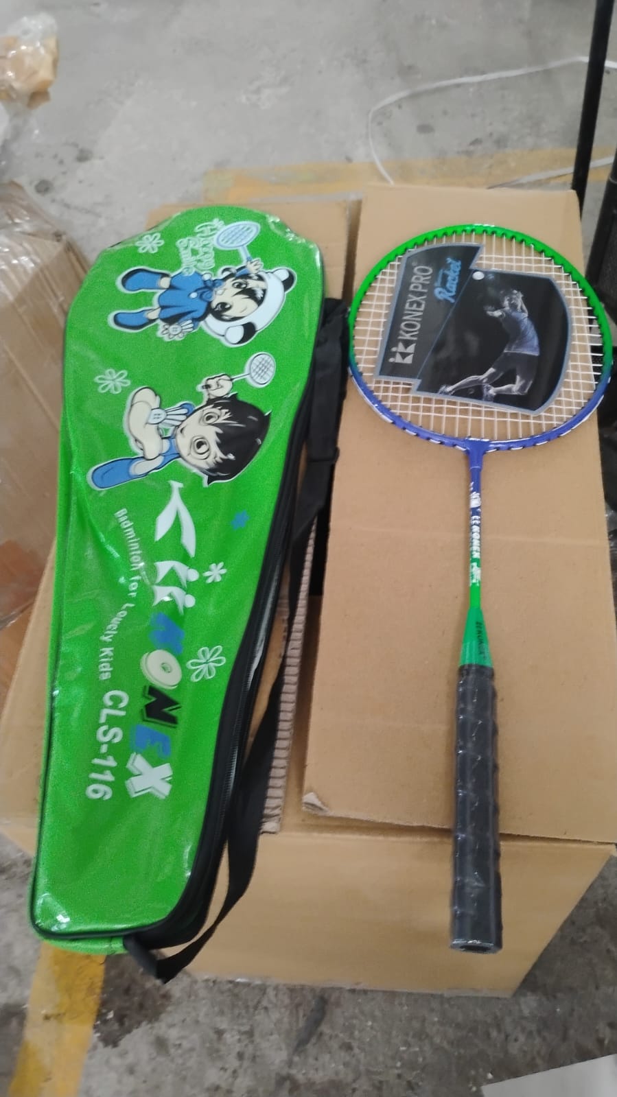 2-pc-lightweight-kids-badminton-racket-set-with-carry-bag