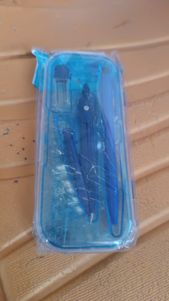 complete-student-geometry-box-set-9-in-1