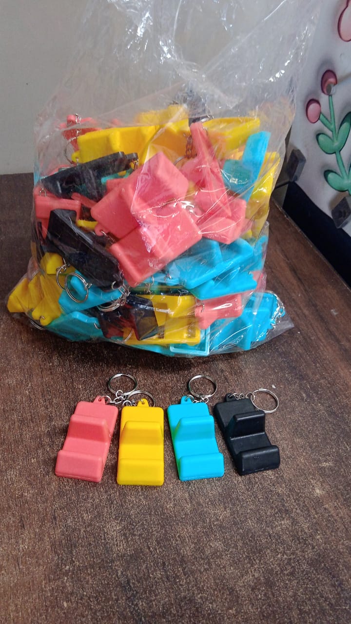 plastic-2-in-1-mobile-stand-keychain-1-pc