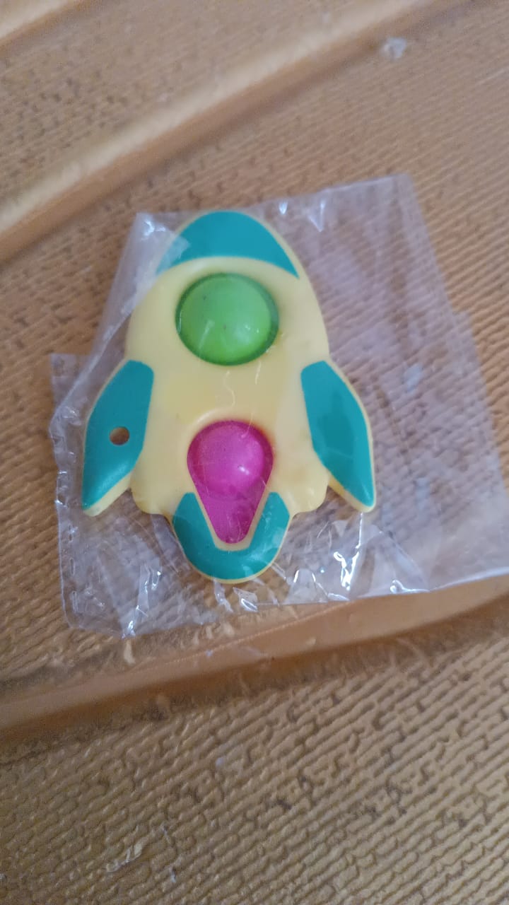 rocket-shaped-dimple-keychain-toy-1-pc