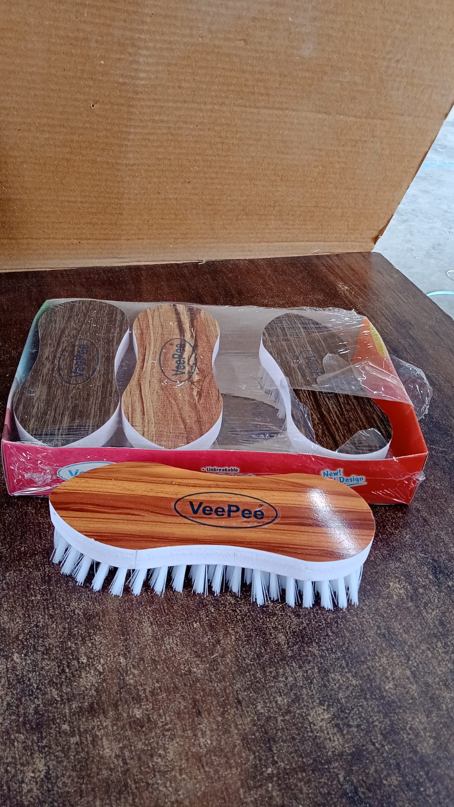 veepee-ergonomic-curved-laundry-brush-set-4-pc
