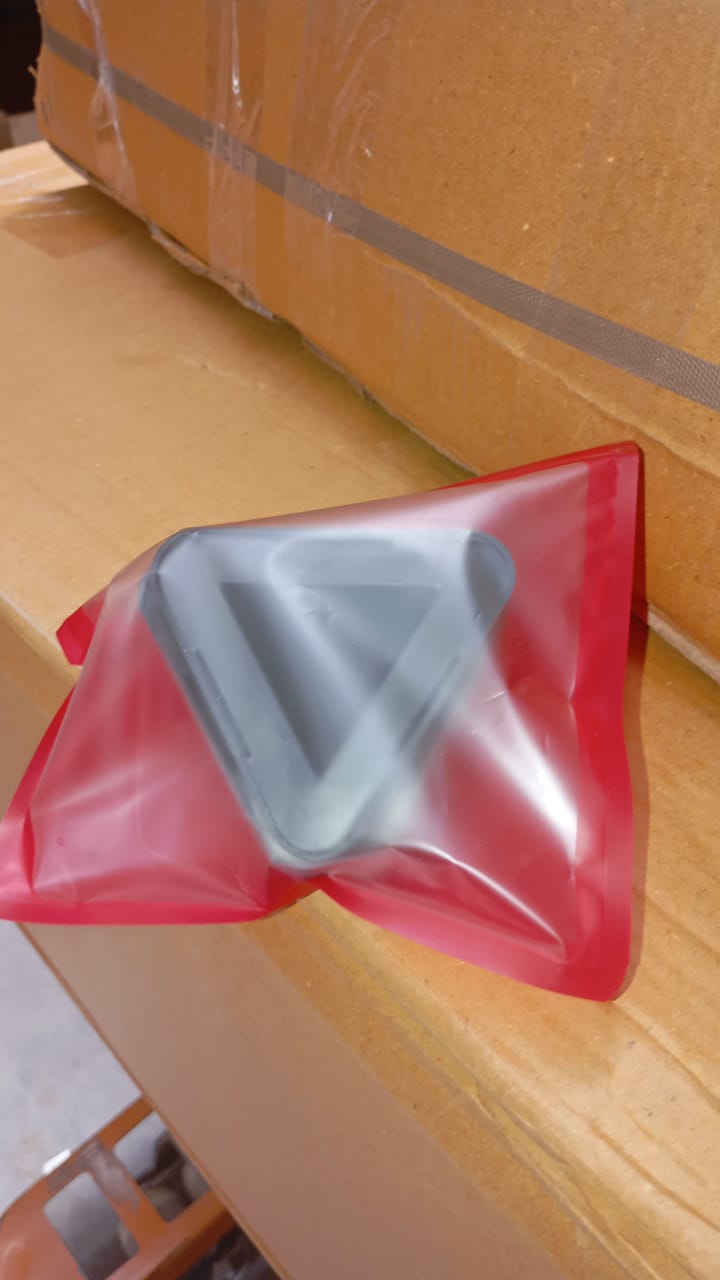 14234_virgin_pyramid_mobile_stand_3pc