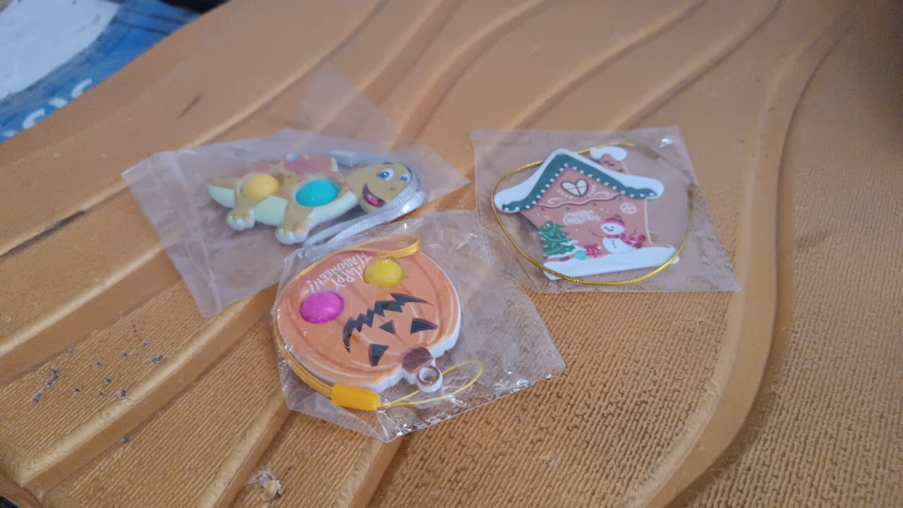 silicone-push-bubble-fidget-keychain-toy-1-pc