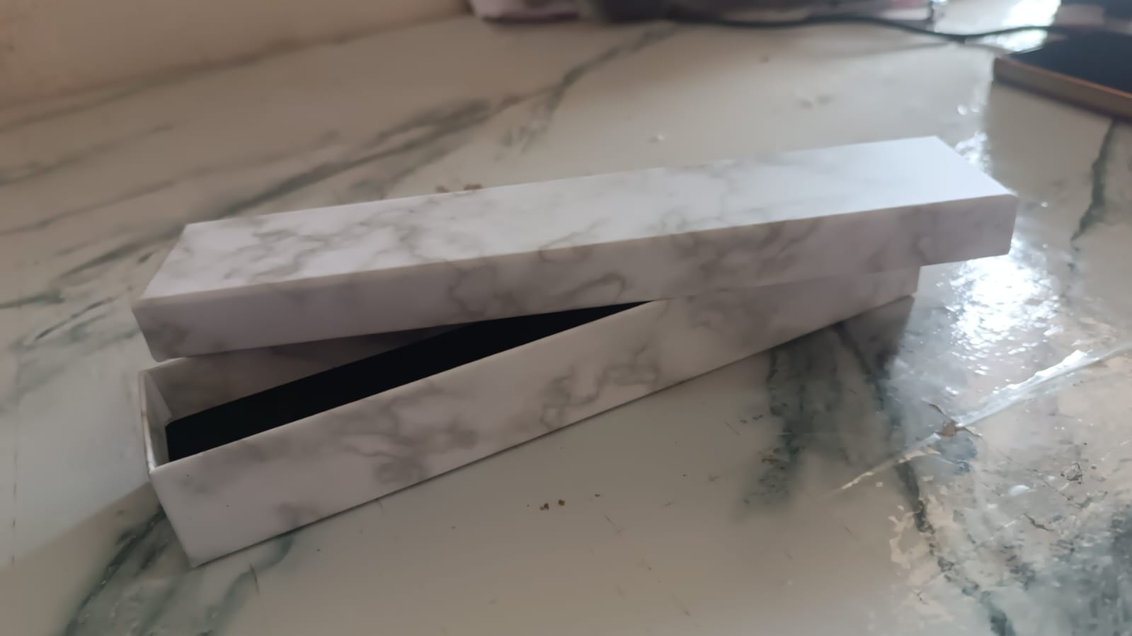 luxury-empty-gift-box-21x5cm-1-pc