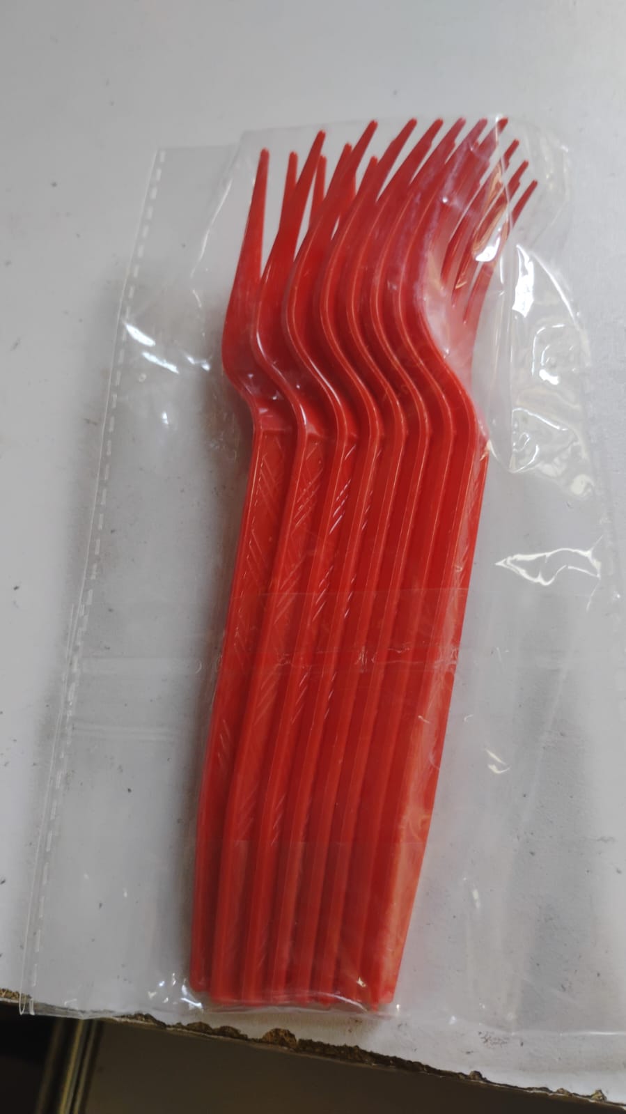 premium-disposable-plastic-forks-1-pc