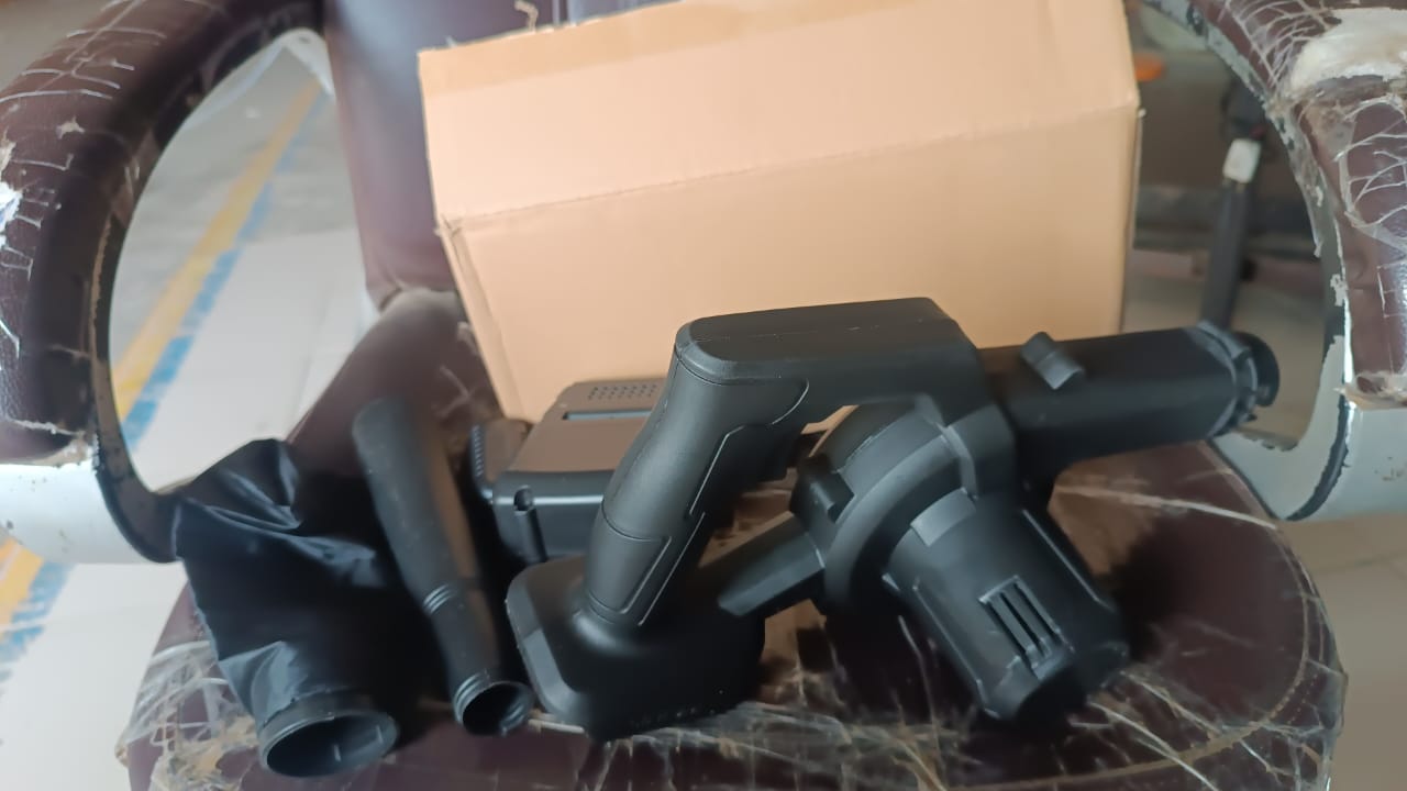 multi-purpose-home-and-garden-air-blower-and-suction-vacuum-combo-kit-with-collection-bag-for-easy-cleaning-1